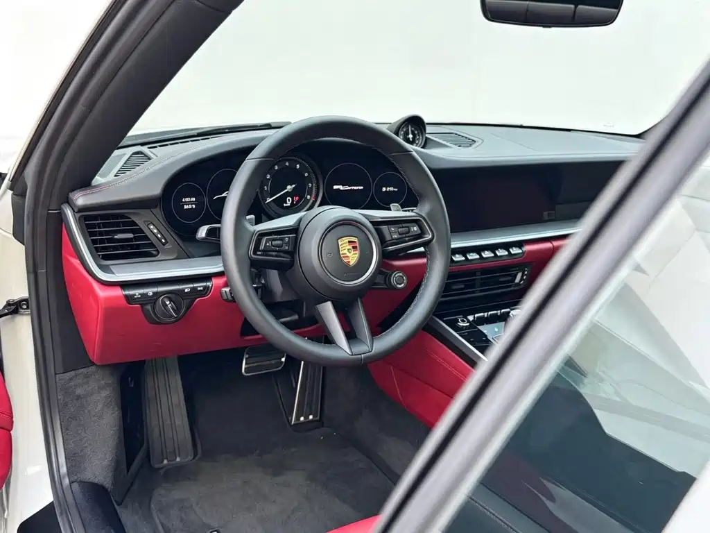 Porsche 911 2023 Carrera 3.0T