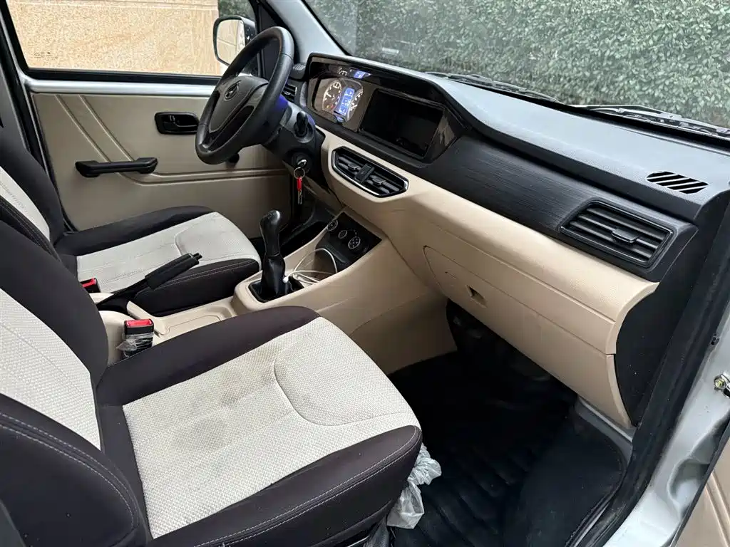 CHANGAN CROSS STAR V3