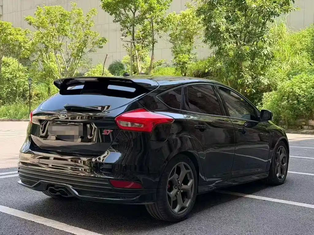 Ford Focus (Import) — миниатюра 7