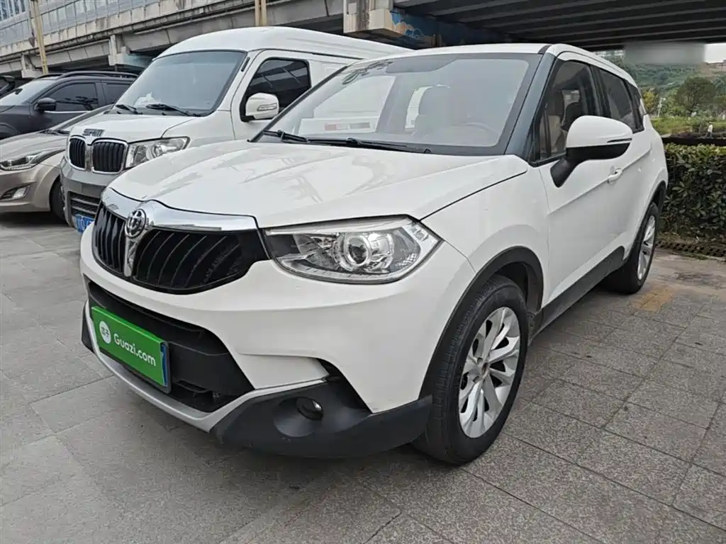 Brilliance V3 2016 1.5L AT
