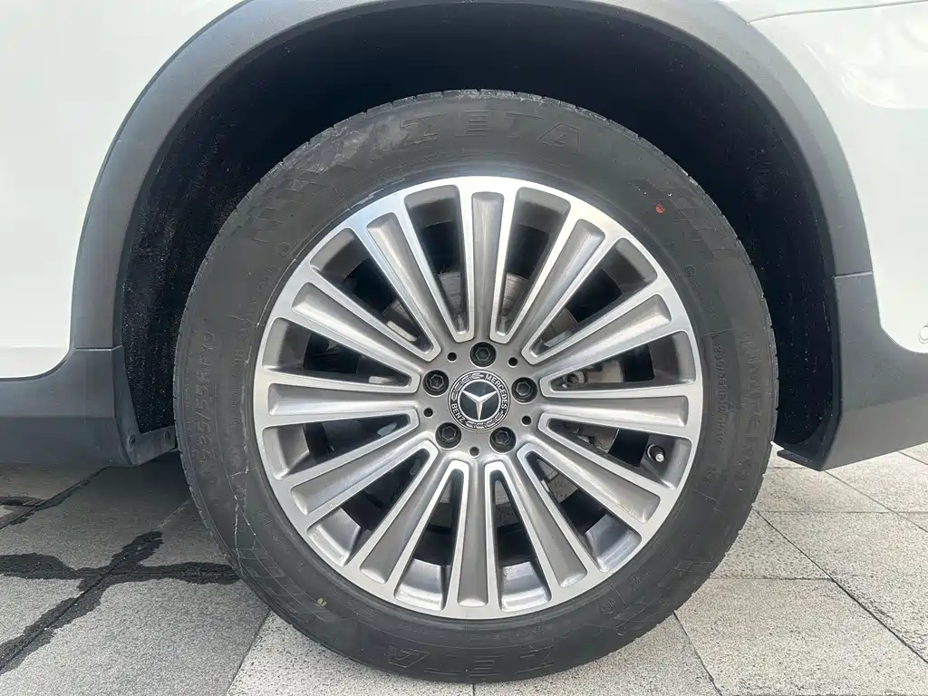 Mercedes-Benz GLC — миниатюра 10