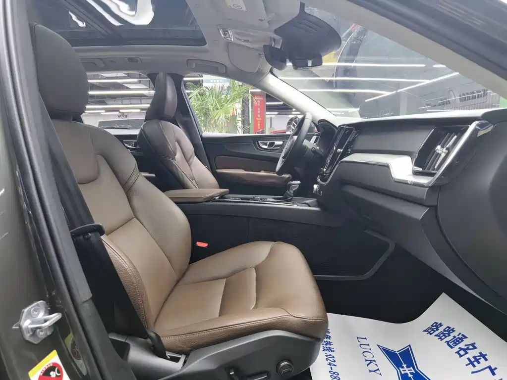 Volvo XC60 — миниатюра 8