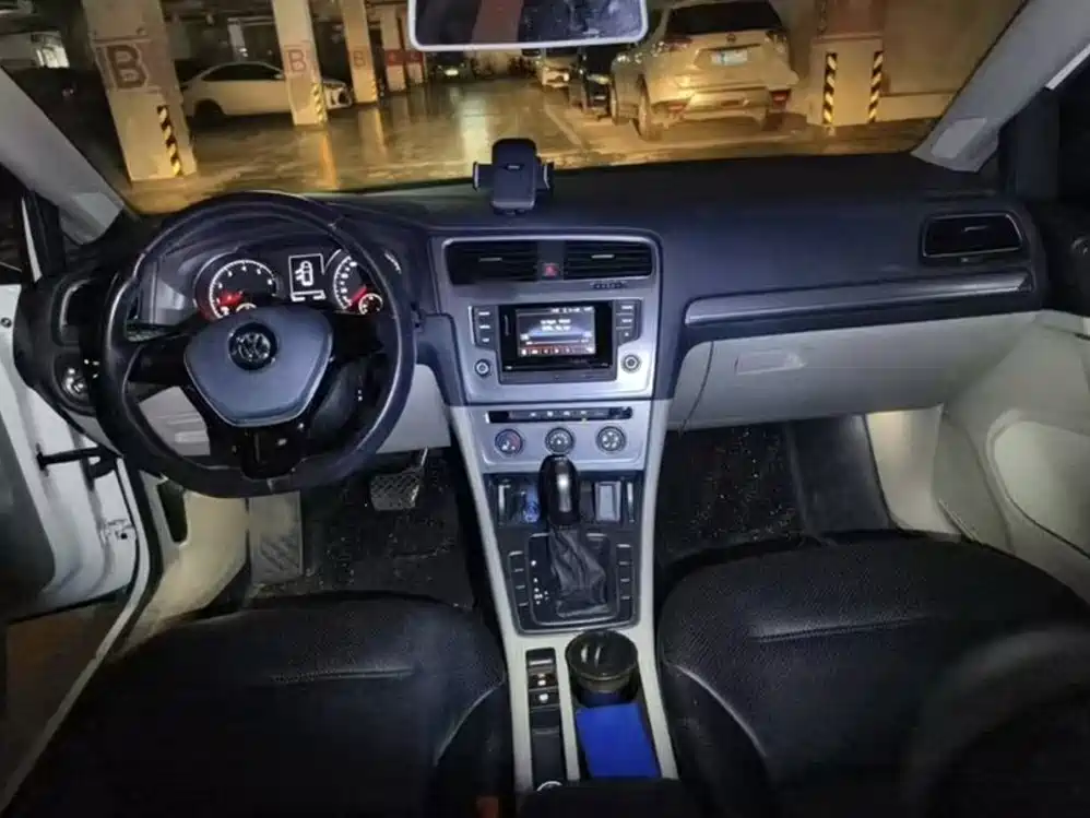 Volkswagen Golf — миниатюра 12