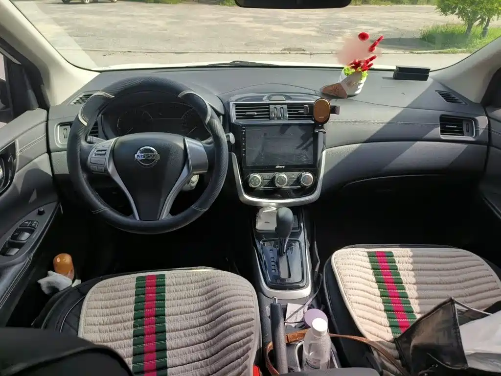 Nissan Tiida — миниатюра 13