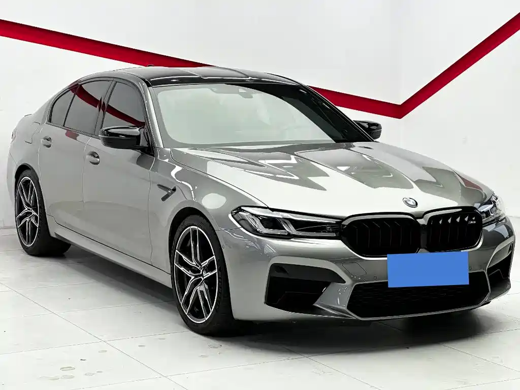BMW M5 2022