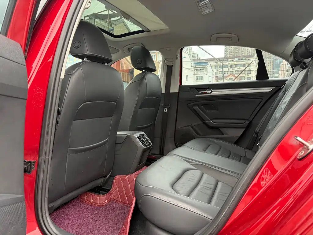 Volkswagen Lamando 2015 330TSI DSG Comfort