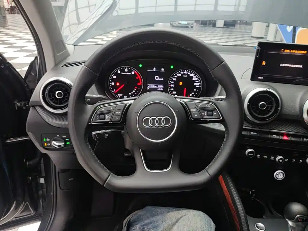 Audi Q2L — миниатюра 11