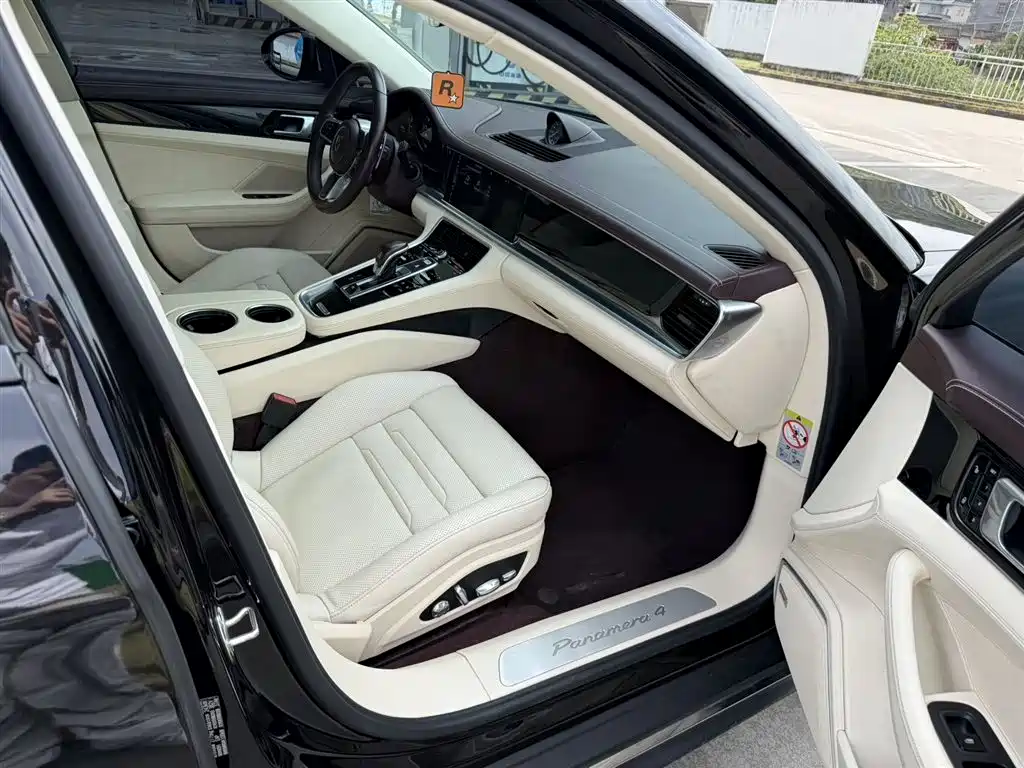 PORSCHE PANAMERA NEW ENERGY