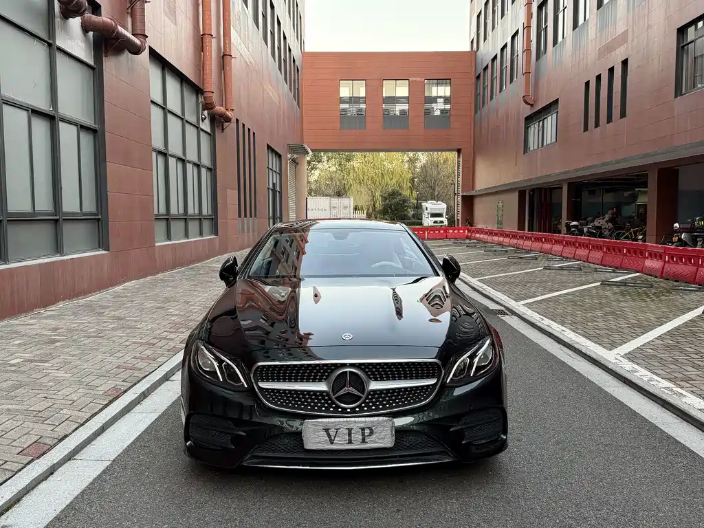Mercedes-Benz E-Class (Import) — миниатюра 2