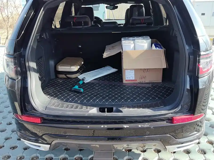 LAND ROVER DISCOVER NEW ENERGY SOURCES FOR SPORTS