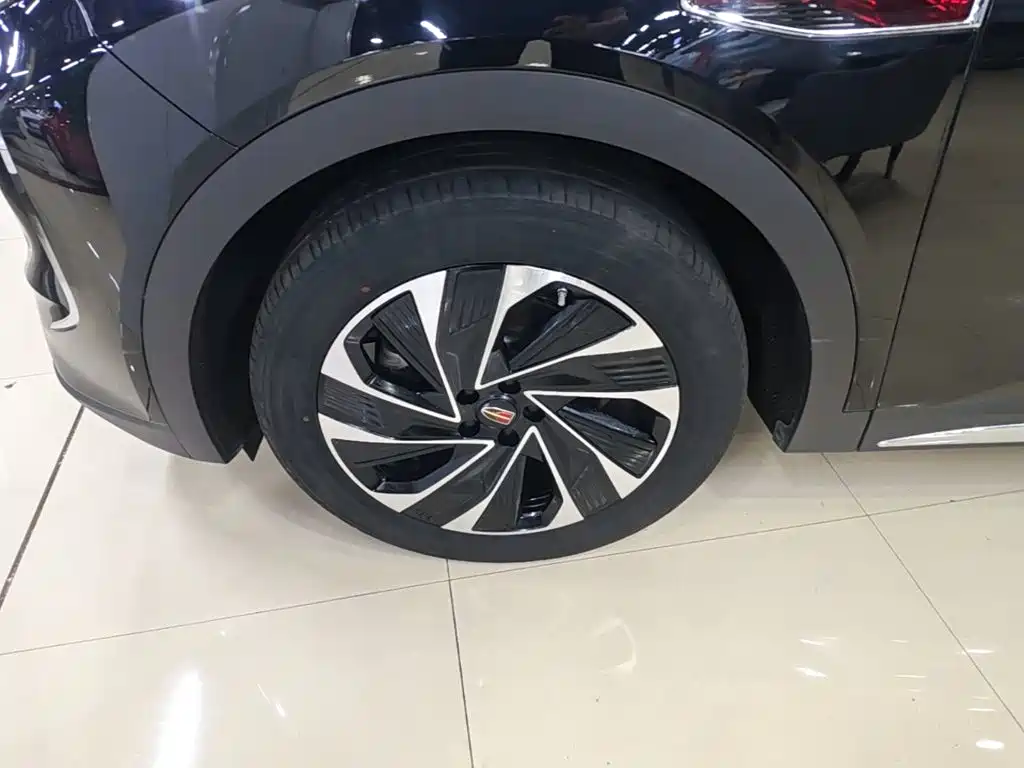 Hongqi Hongqi HS7 PHEV — миниатюра 23