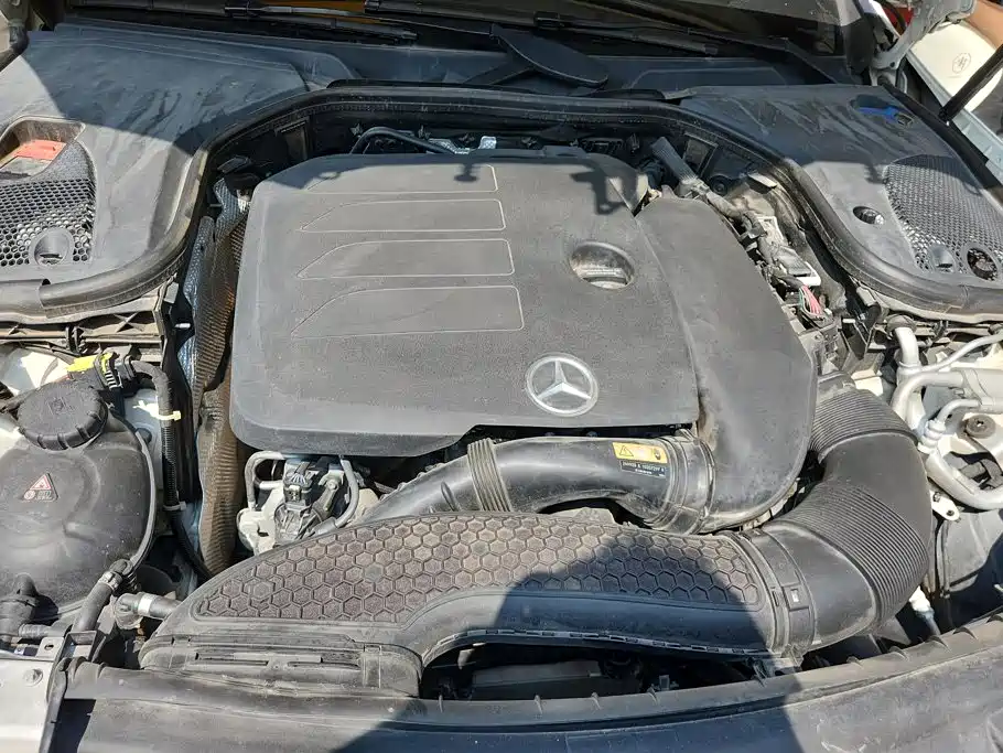 Mercedes-Benz E-Class — миниатюра 10
