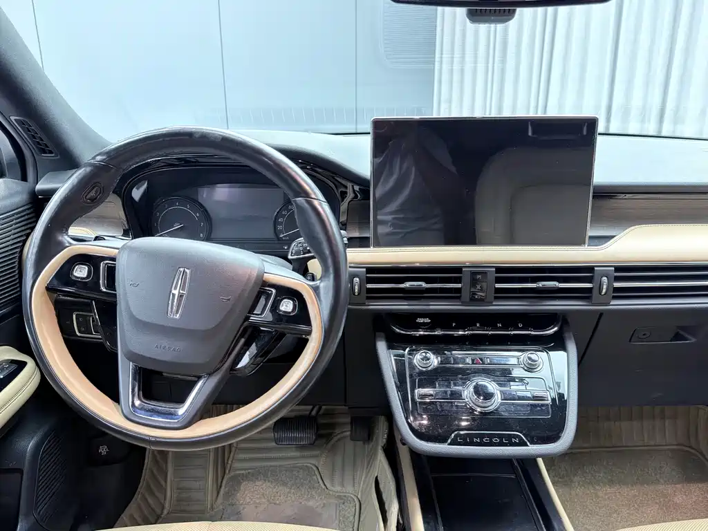 Lincoln Corsair — миниатюра 15
