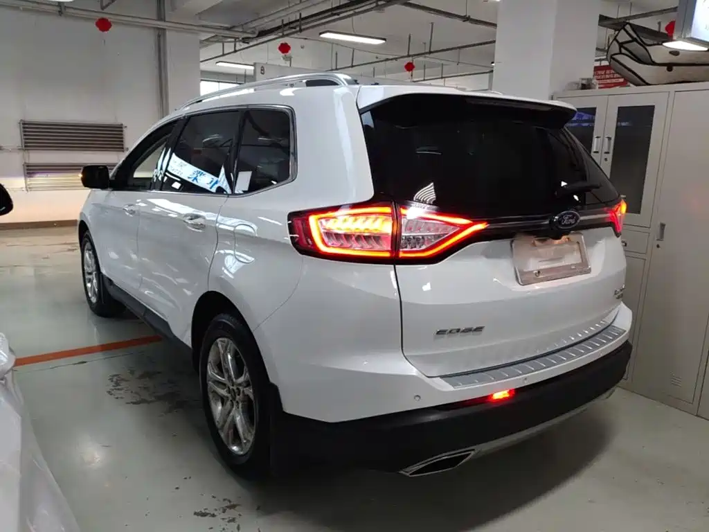 Ford Edge — миниатюра 5
