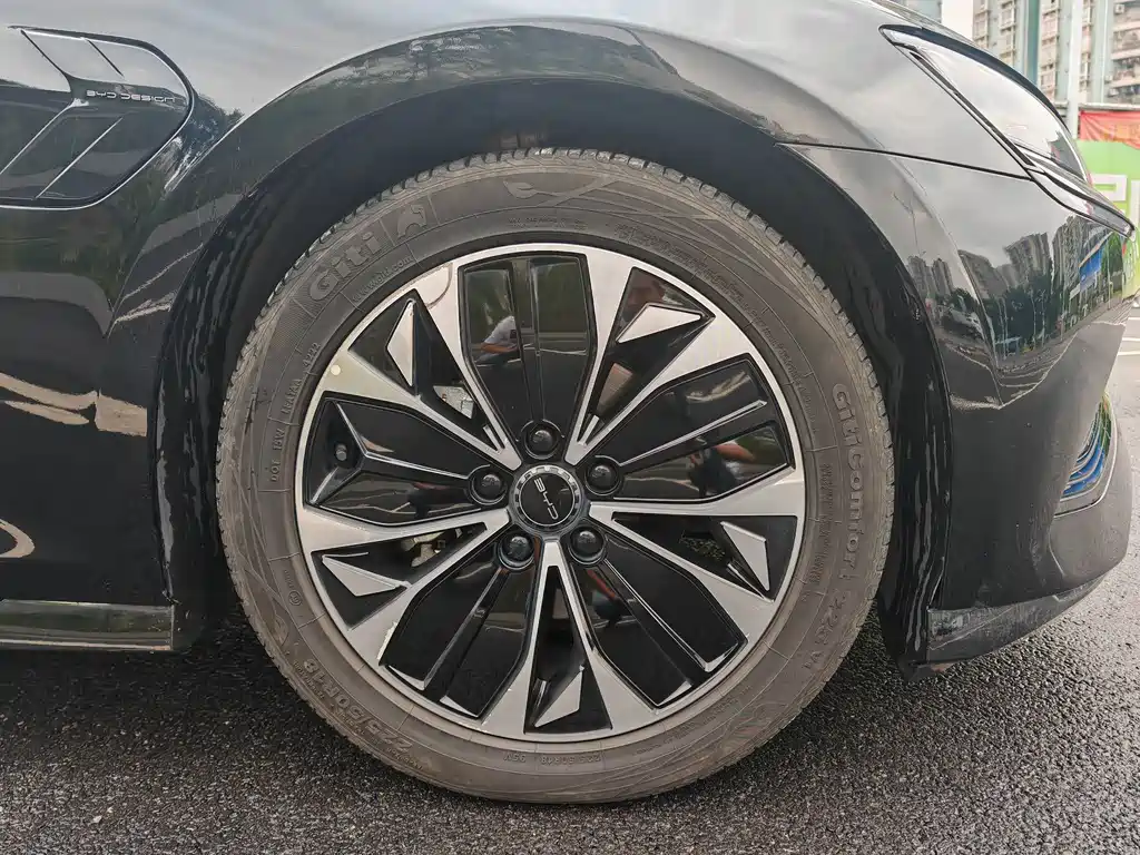BYD Seal — миниатюра 5