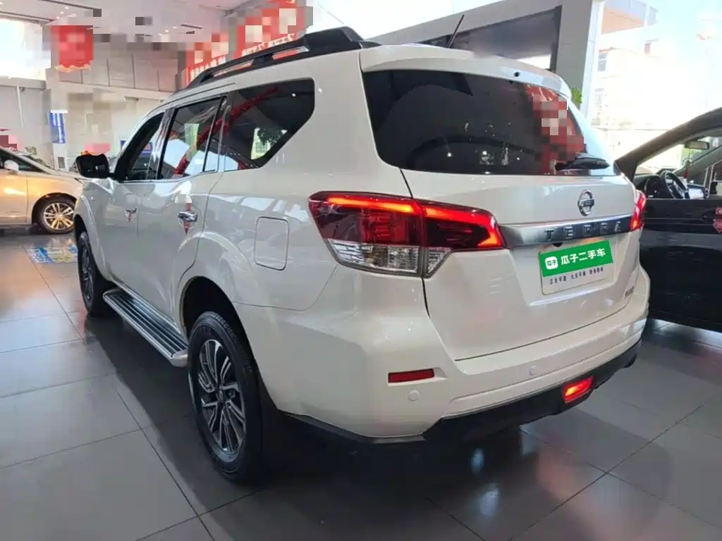 Nissan Terra — миниатюра 5