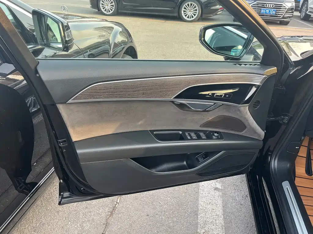 Audi A8 2021 A8L 50 TFSI quattro Comfort