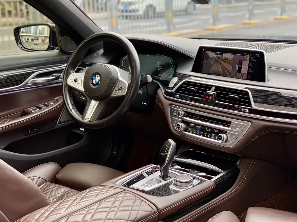 BMW 7 SERIES