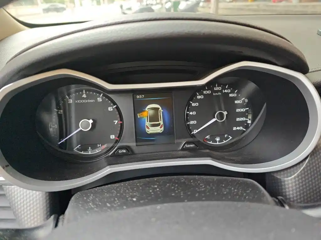 Geely Emgrand GS — миниатюра 4