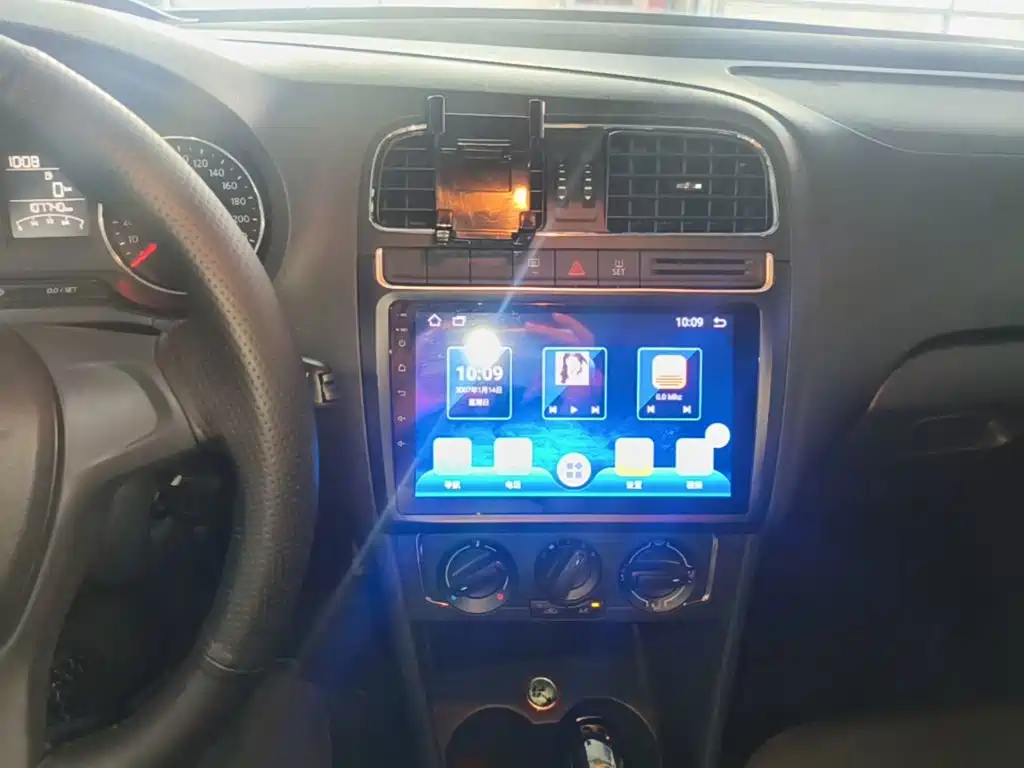 Volkswagen Polo — миниатюра 13