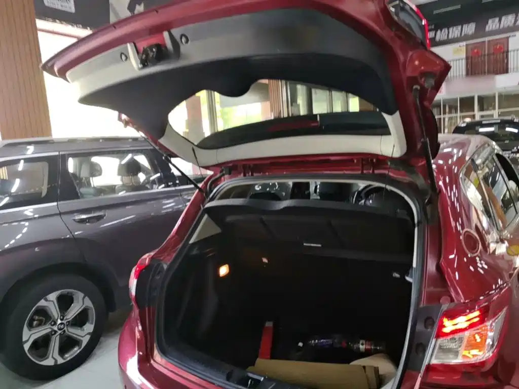 Nissan Tiida — миниатюра 19