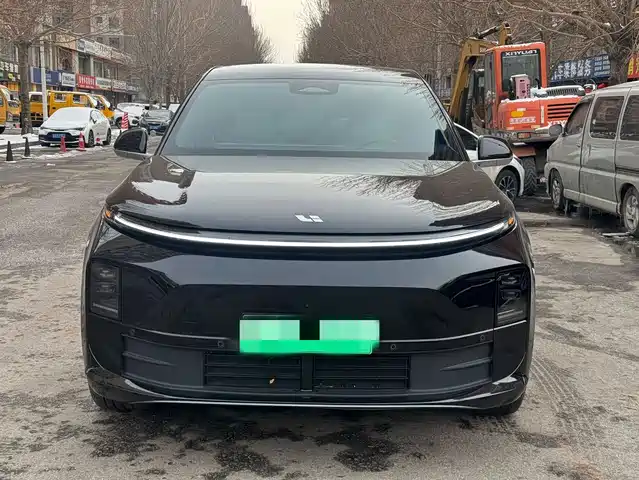 Li Auto IDEAL L6 2024