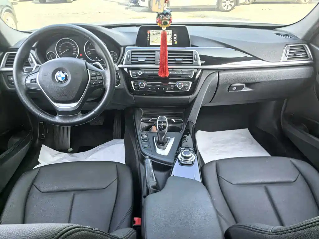 BMW 3 Series — миниатюра 7