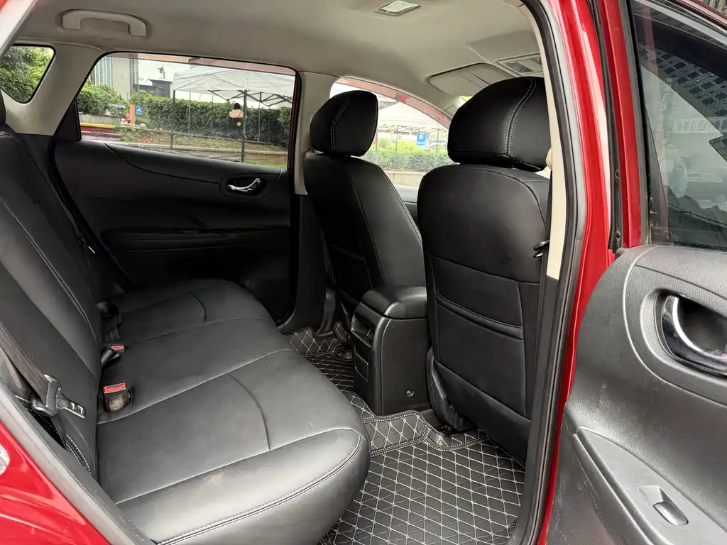 Nissan Tiida — миниатюра 11
