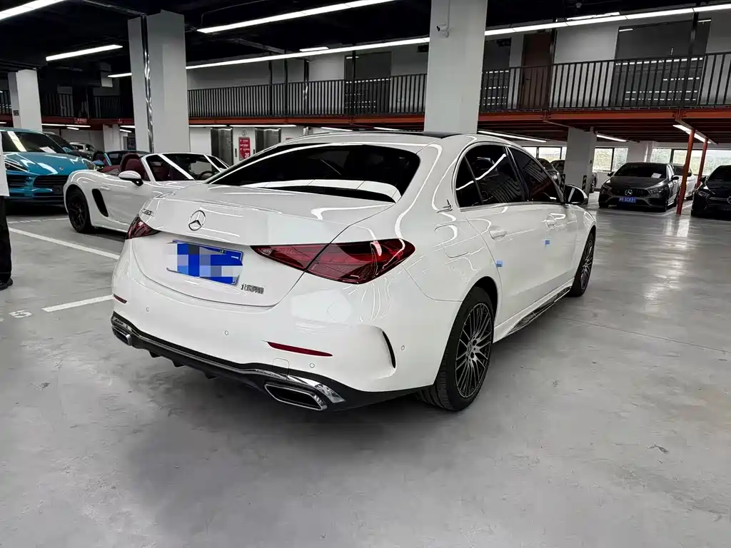 Mercedes-Benz C-Class — миниатюра 17
