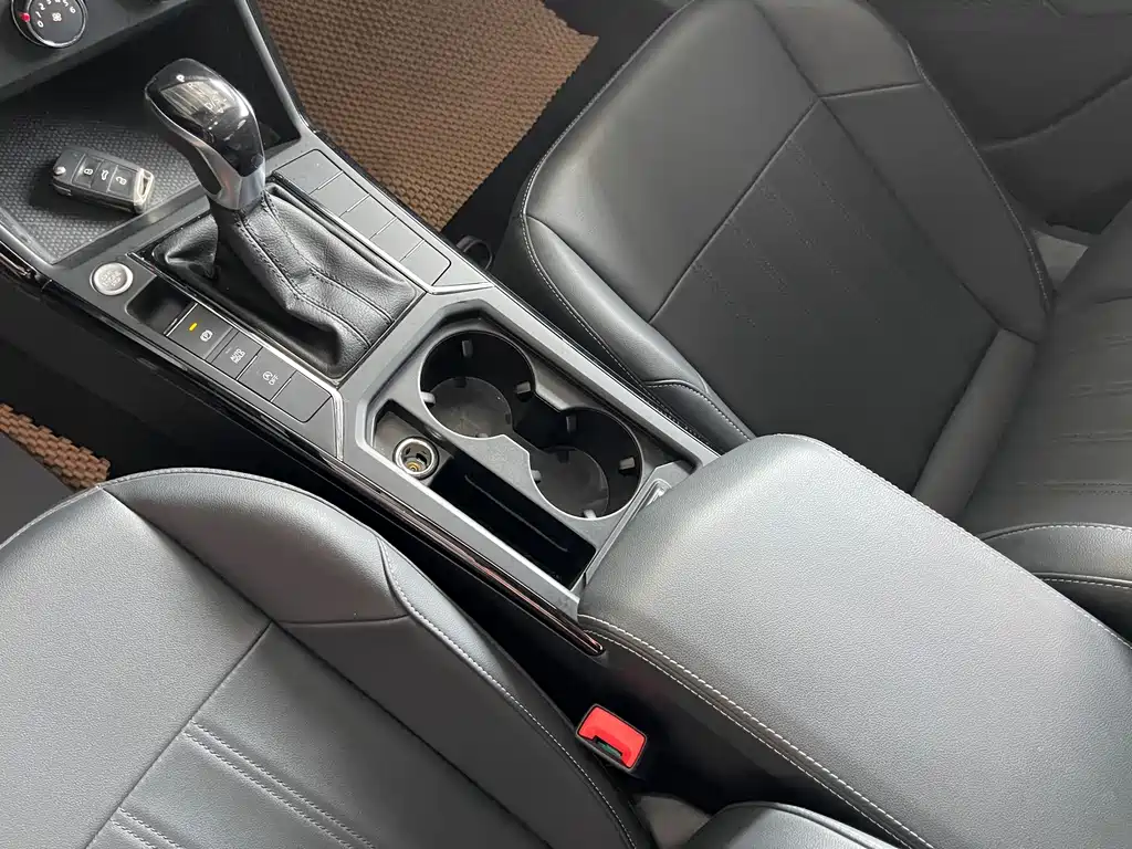 Volkswagen Passat — миниатюра 14