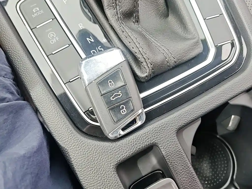 Volkswagen CC — миниатюра 9