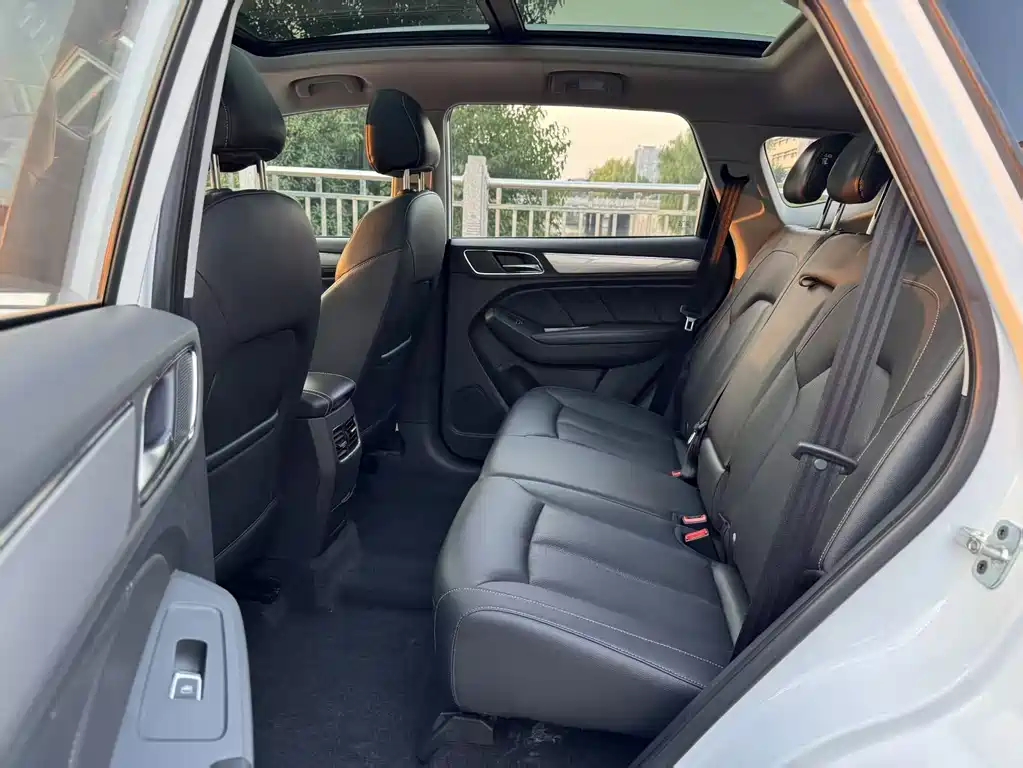 Roewe RX5 — миниатюра 15