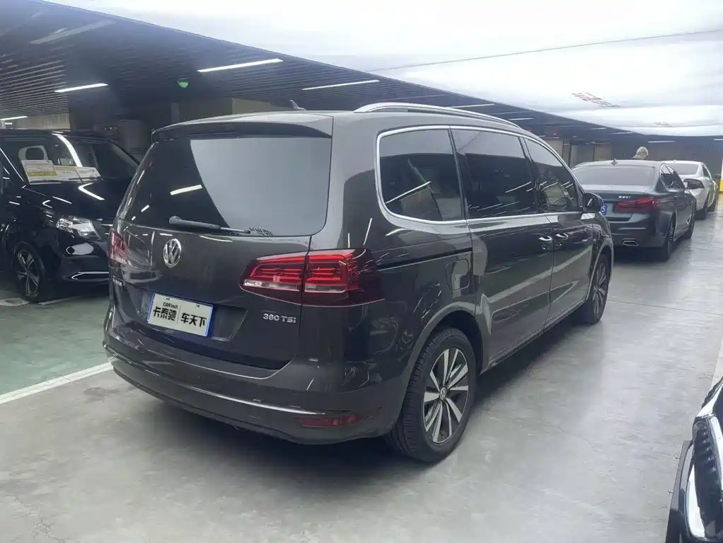 Volkswagen Sharan — миниатюра 6