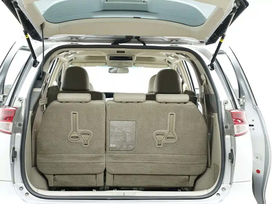 Toyota Previa — миниатюра 31