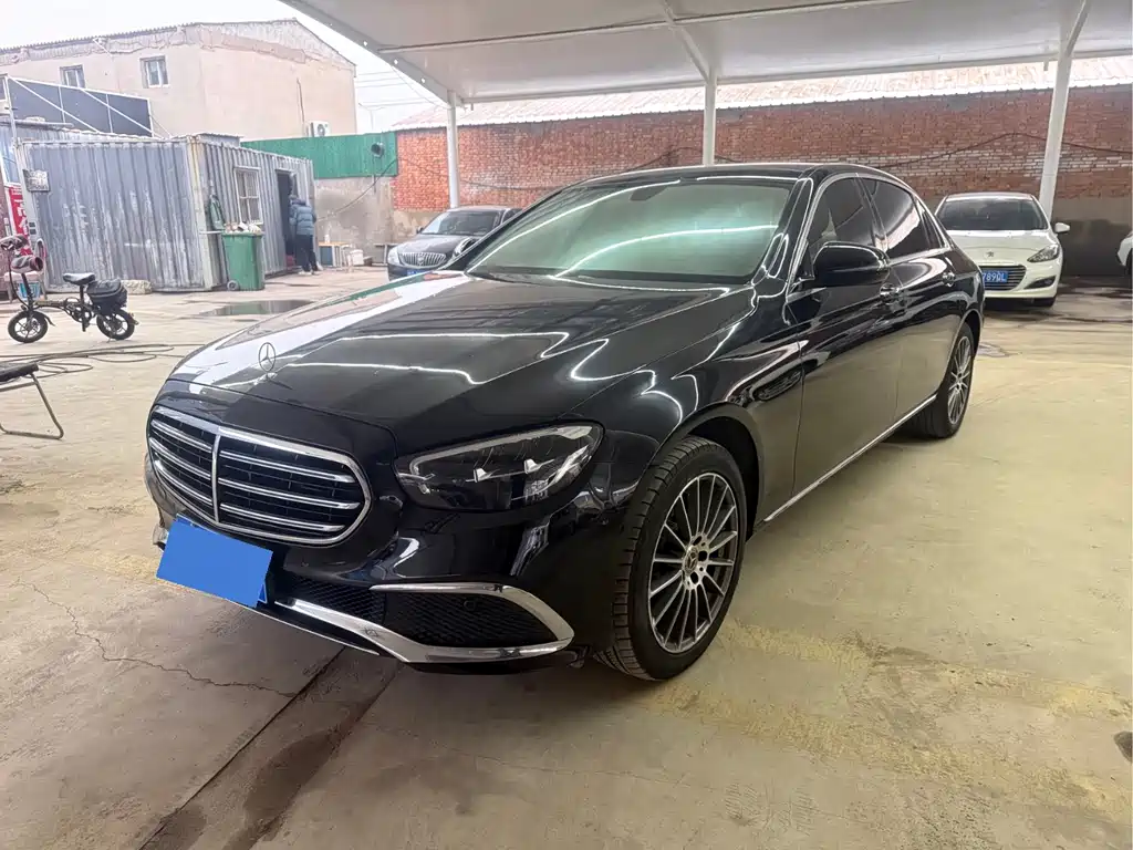 Mercedes-Benz E-Class 2022