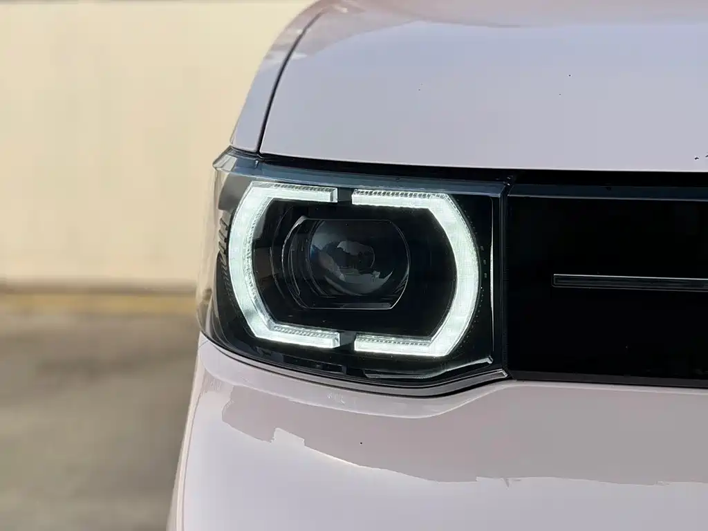 Wuling MINIEV — миниатюра 10