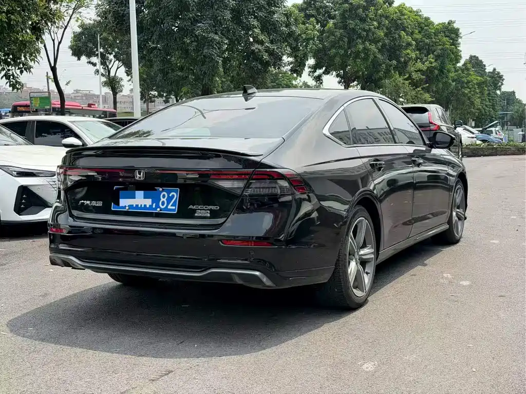 Honda Accord — миниатюра 10