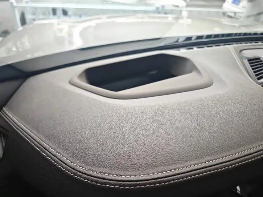 BMW 5 Series — миниатюра 6