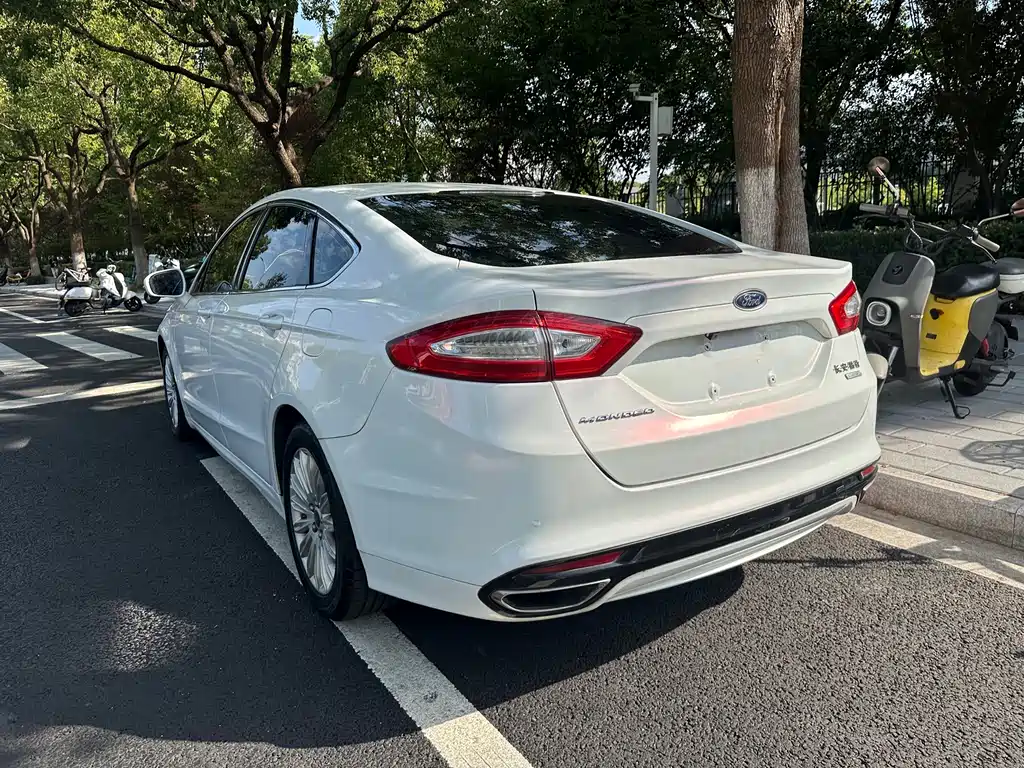 Ford Mondeo — миниатюра 4