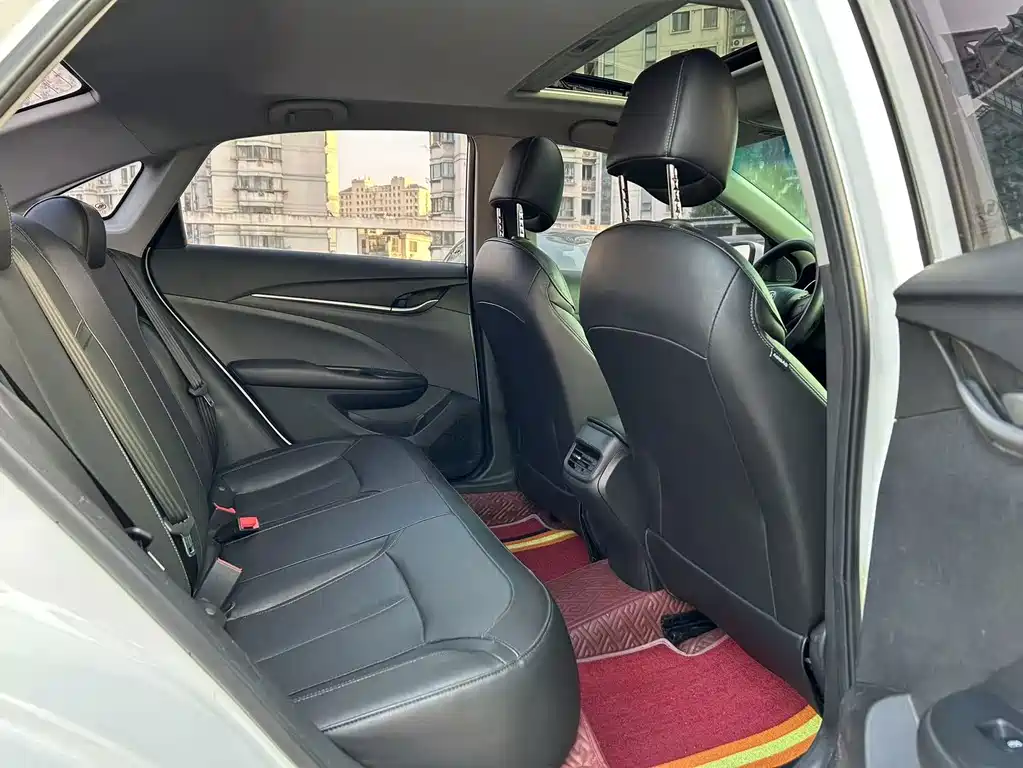 Buick Excelle — миниатюра 15