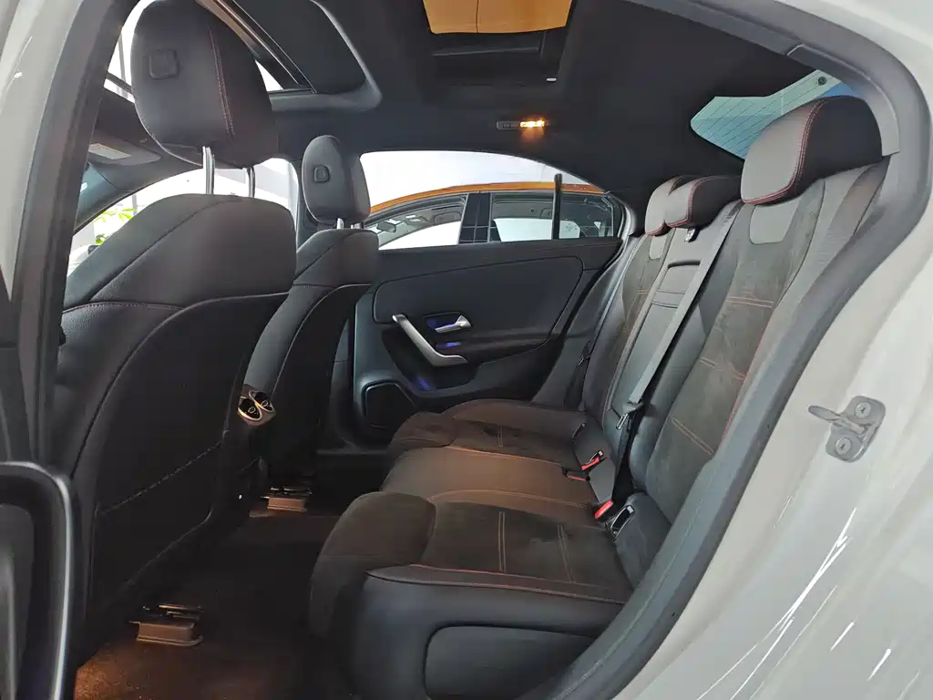 Mercedes-Benz A-Class A 2025 A 200 L Fashion
