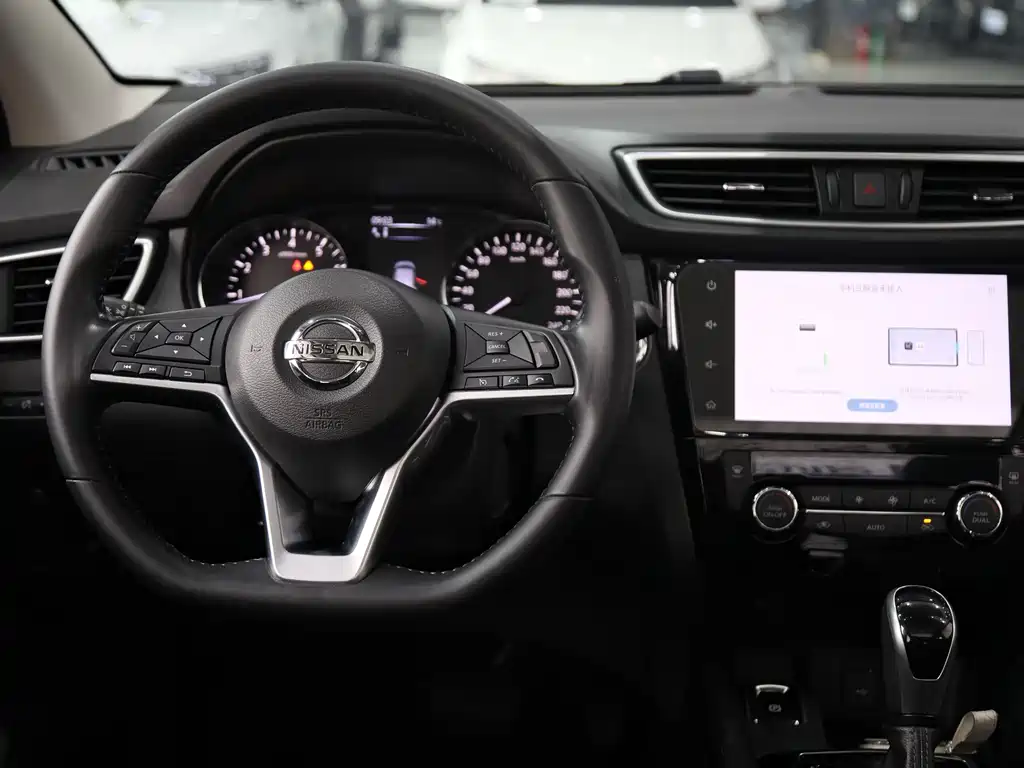 Nissan Qashqai — миниатюра 10