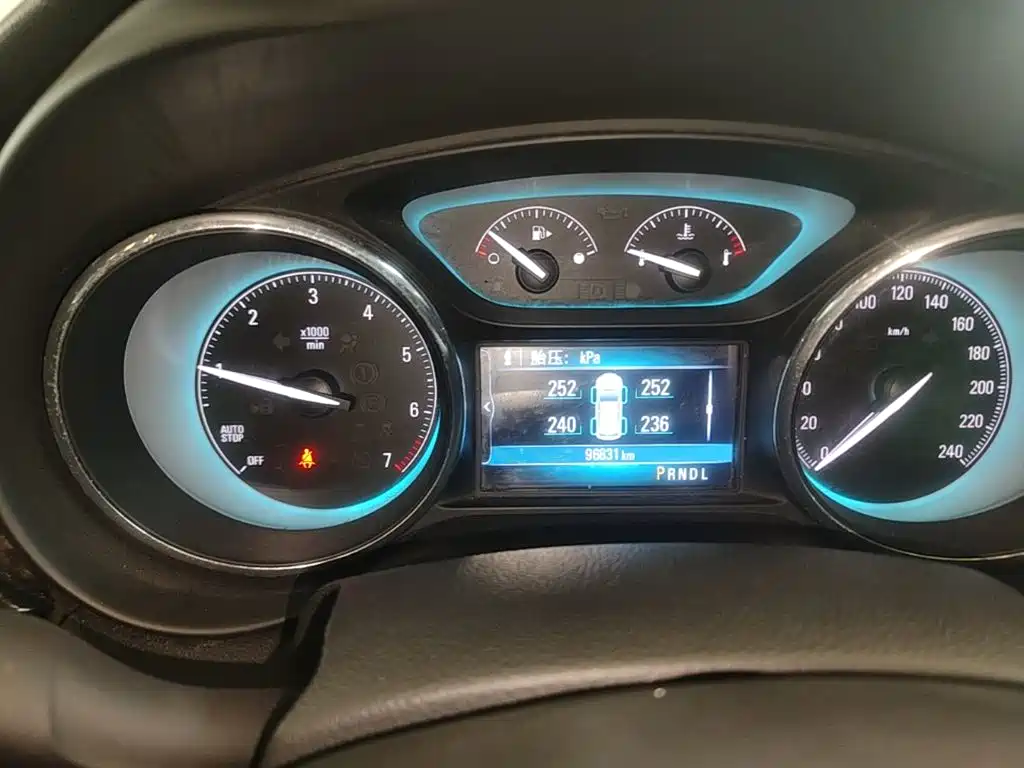 Buick Envision Plus — миниатюра 12