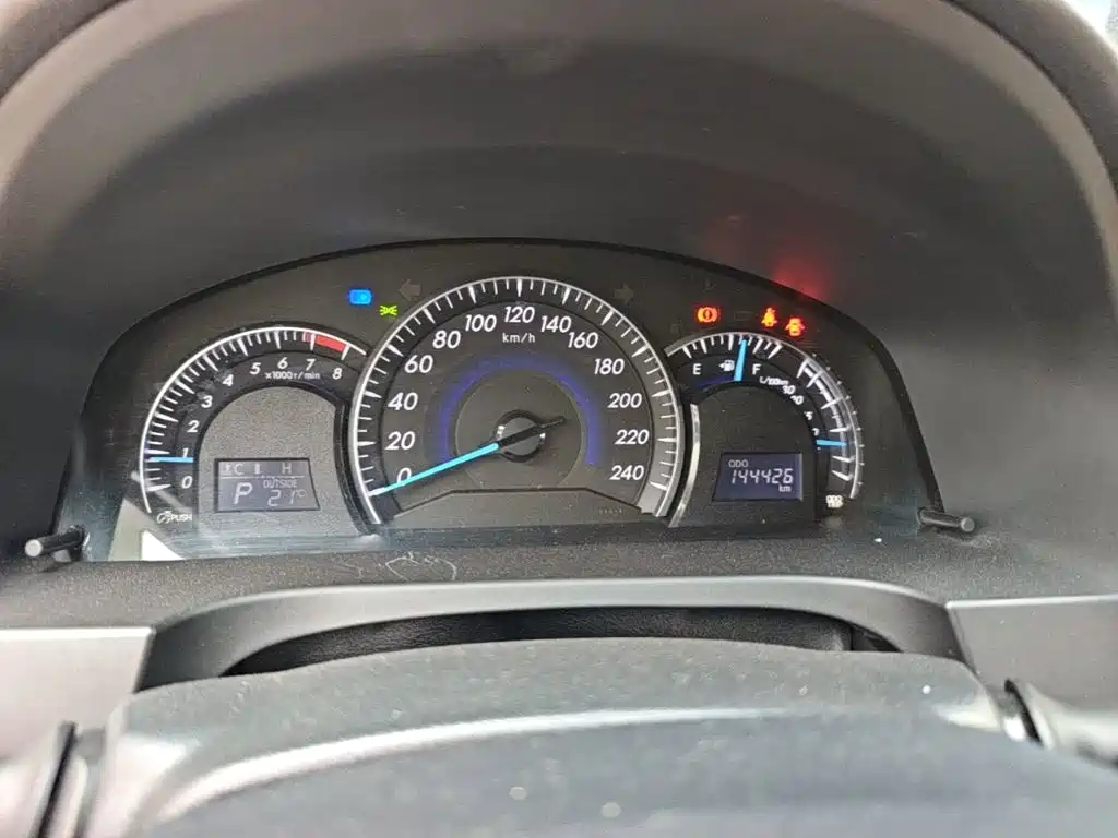 Toyota Camry — миниатюра 12