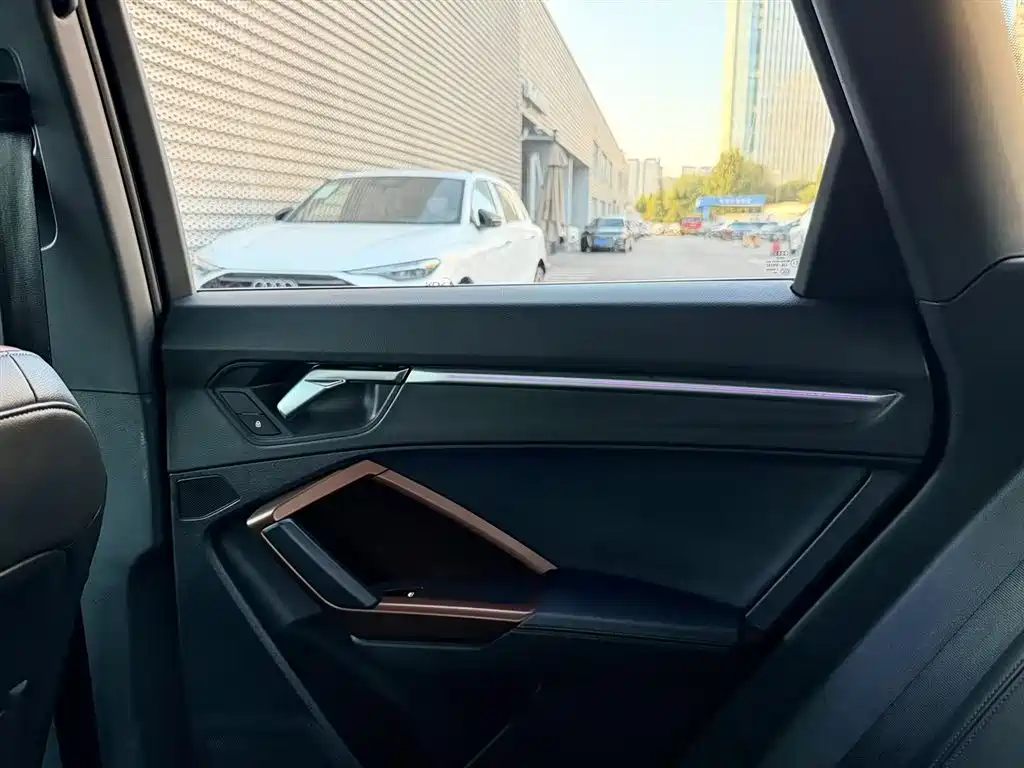 Audi Q3 — миниатюра 19