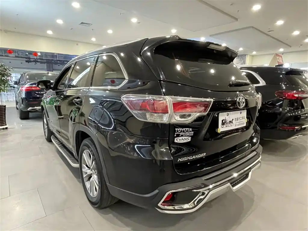 Toyota Highlander — миниатюра 10