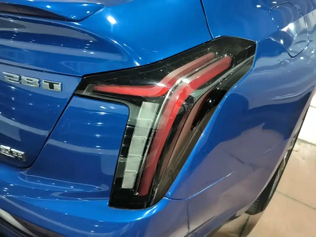 Cadillac CT5 — миниатюра 8