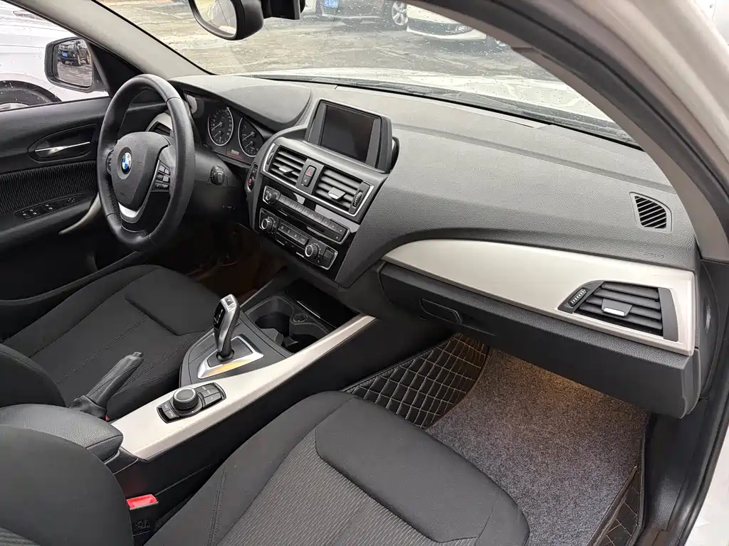 BMW 1 Series (Import) — миниатюра 13