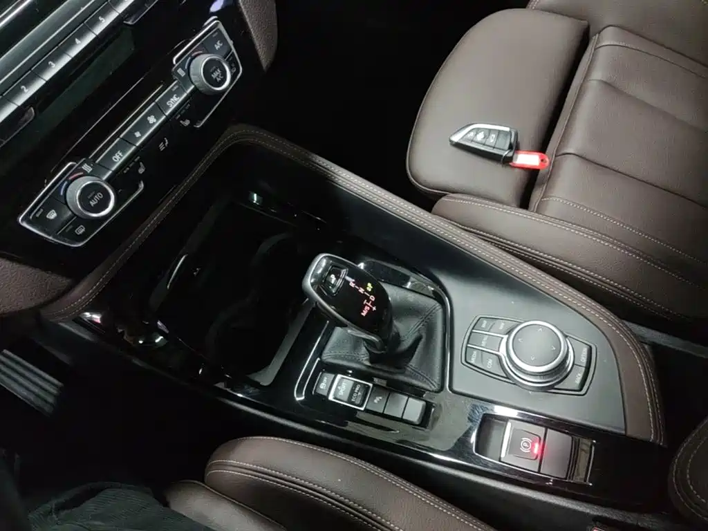 BMW X2 — миниатюра 14