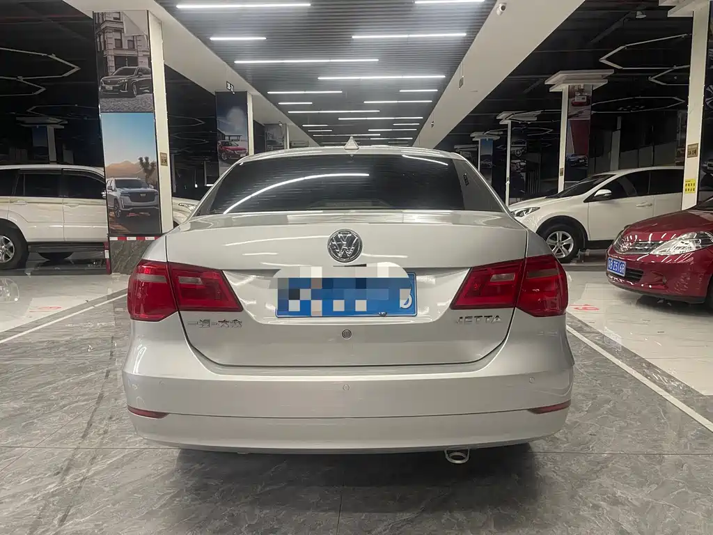 Volkswagen Jetta — миниатюра 3